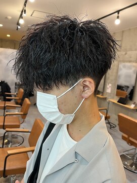 エルマーク 吉祥寺(L-MARK) スパイラルパーマ/ツイストパーマ/メンズ/センターパート/波巻き