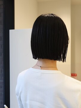 サロウィン 熊本上通り店(SALOWIN) 熊本/上通り/切りっぱなしボブ