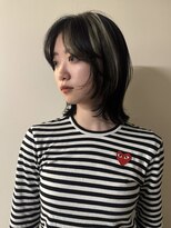 イェン(Yen.) ミディアムレイヤーカットハッシュカットデザインカラー