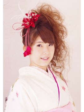 ノーマジーン(Norma jean) ボリューミィなカールで！ガールテイスト溢れる”華”アップ