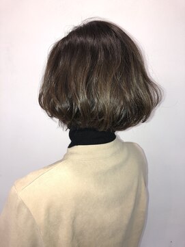 エムスリーディー アルル 赤坂店(M3D alulu) バレイヤージュアッシュカラー