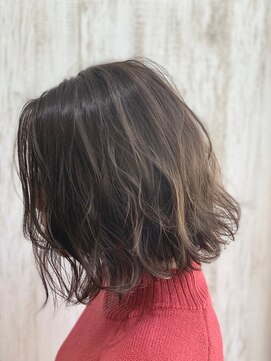 ジーナ 新宿(Zina) グレージュ