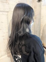 トロニー(TLONY)&nbsp;ブリーチカラー　グレー　stylist/miaki