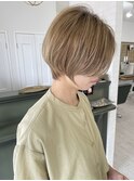 シルエットの綺麗なショート