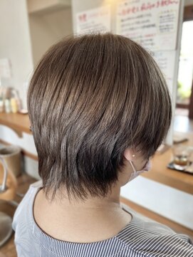 ギャロップヘアー ショートヘア×クリスタルグレージュカラー