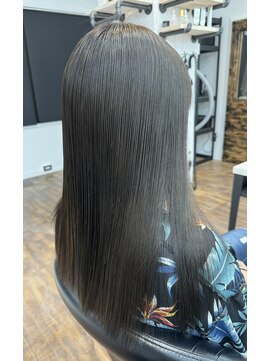 ヤイ(Yhai) カラー