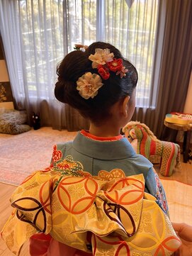 ジラ ヘアアンドメイク(girra HAIR&MAKE) 7歳七五三着付け