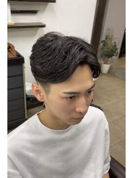 リレーションメンズヘアー(RELATION MEN'S HAIR) マンバンフェードダークアッシュニュアンスパーマセンターパート