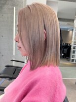 ミルクティーグレージュ切りっぱなしボブケアブリーチ