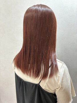 ハイヴィー(Hivi) ツヤサラトリートメントとブリーチなしのピンクブラウンカラー