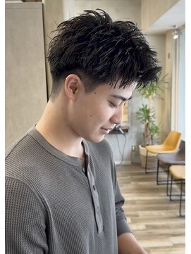 クロト 福岡本店(KUROT) 黒髪刈り上げショート