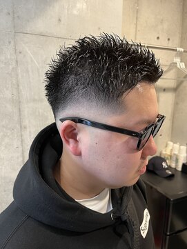サロンリベルテ(salon Liberte) シンプルスキンフェード×束感で爽やかメンズショートバーバー