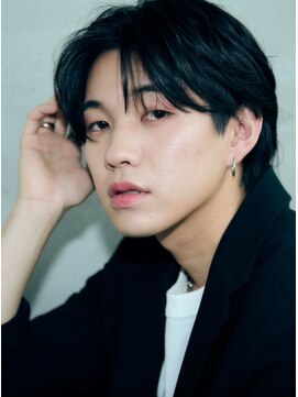 レボルトヘアー(R EVOLUT hair) MEN’S HAIR/波巻きツイストスパイラル/リバースセンターパート