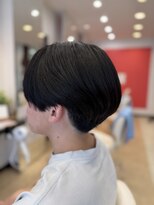 ヘアーエボリューション&nbsp;【センターパート,自然に流れる髪質改善ストレート】