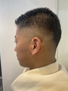 クラン(CLAN) スキンフェードスタイル