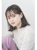 小顔に見えるシースルーバング黒髪ナチュラル切りっぱなしボブ