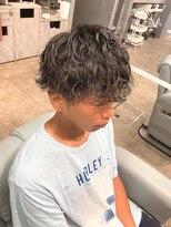 ノイセル 西本町(Noisyle)&nbsp;波打ちツイストスパイラルパーマ×ツーブロック刈り上げマッシュ