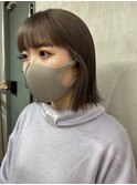 グレージュカラー　ボブ　切りっぱなしボブ