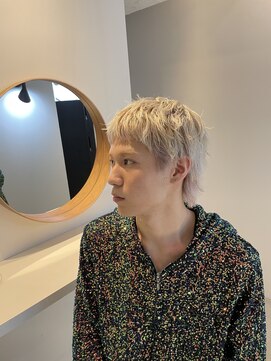 アリーズ シブヤ(ALLYS shibuya) ハイトーン × スパイキーショート