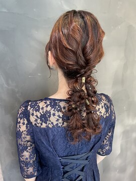 クレオヘアフィーカ(CLEO hair fika) ローポニーツインアレンジ