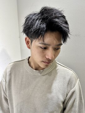 ノイセル(Noisyle) 爽やかアップバングソフトツイストパーマショート