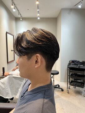 ステージ(STAGE) ダウンパーマ　韓国メンズヘア　センターパート