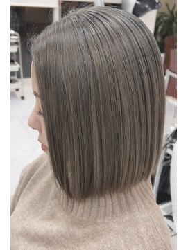 ヘアポジション 横手(HAIR Position) シルバーグレージュ×BOB
