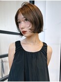 ショートボブ レイヤーボブ 前髪あり 20代 ブラウンベージュ
