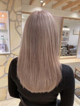 エイト新宿店(EIGHT shinjuku) ミルクティーベージュ