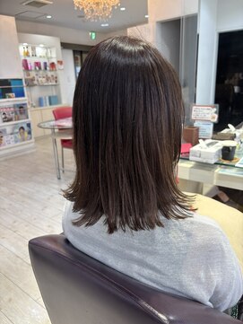 フェイバリットビューティシャルム(Favorite Beauty Charme) 切りっぱなし×艶髪カラー