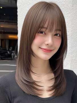 ロイオブジゼル(roi of GiseL) レイヤー 似合わせカット ミディアムレイヤースタイル 透明感