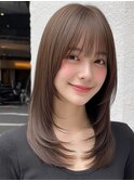 レイヤー 似合わせカット ミディアムレイヤースタイル 透明感