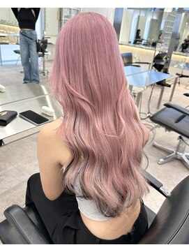 サンク 原宿 表参道(cinq) 原宿ピンクベージュケアブリーチレイヤーカットピンクカラー前髪