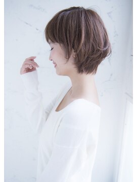ラ フォルム(La forme) 大人ナチュラル小顔ショート
