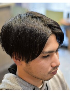 ヘアアイラッシュ リベット(hair eyelash RIVET) センターパート×ネープレス