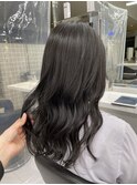 オリーブベージュ