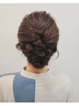 ヘアーデザイン ミヤビ 広尾(HAIR DESIGN MIYABI) ふんわり波ウェーブと編み込みアレンジスタイル