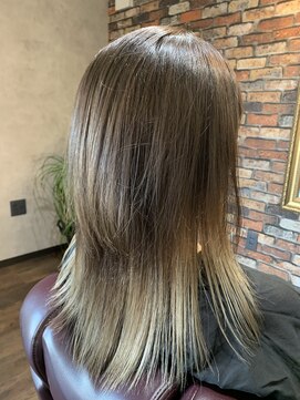 サミュゼ(s'amuser) インナーカラー　ベージュグレー