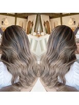 ラウレア(LAULEA)&nbsp;白髪ぼかしバレイヤージュ