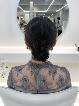 アールプラスヘアサロン(ar+ hair salon) ローシニヨン