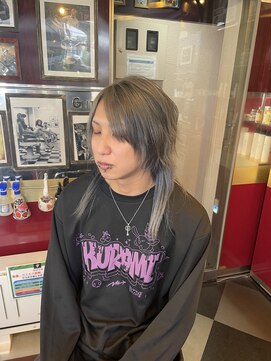 グリッツ (GLITZ) アッシュグレージュ×ウルフカット