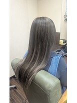 レアナ バイ ニーナ(Leana by NINA)&nbsp;プルエクステでロングヘア