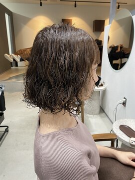 グラフ 立川(Graph.) ダメージレスパーマ 透明感カラー Aujua髪質改善トリートメント