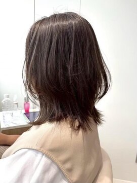 コンティロミー(CONTI ROMMY.) くびれウルフカット◎チャコールグレー細めハイライト◎髪質改善