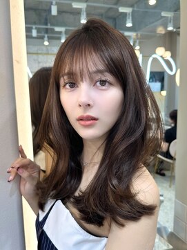 シーシンジュク 新宿南口(Sea shinjuku) ◯ミディアム×暗めカラー[デザインカラー/フェイスフレーミング