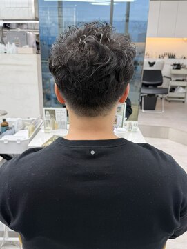 ビューナゴヤ 名駅(VIEW NAGOYA) メンズ/サーフカール/刈り上げセンターパート/波巻きツイスパ