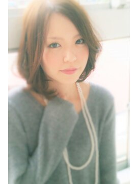 ヘアープロデュース ジェネシス(hair produce genesis) 【ナチュラルフェミニンカール×長めバング】