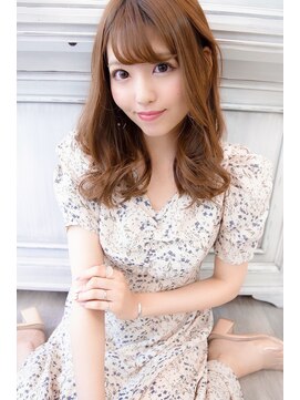 アンジュ ヘアー(Ange hair) フレンチガーリー  流し前髪のゆるふスタイル