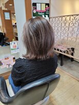 アートキューブ(ART CUBE)&nbsp;ラベンダーグレージュ＋外ハネスタイル