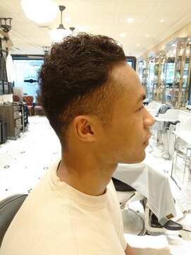 ルドローブラントオオサカ(LUDLOW BLUNT Osaka) 【LUDLOW BLUNT】癖毛カット フェードカット スリックバック